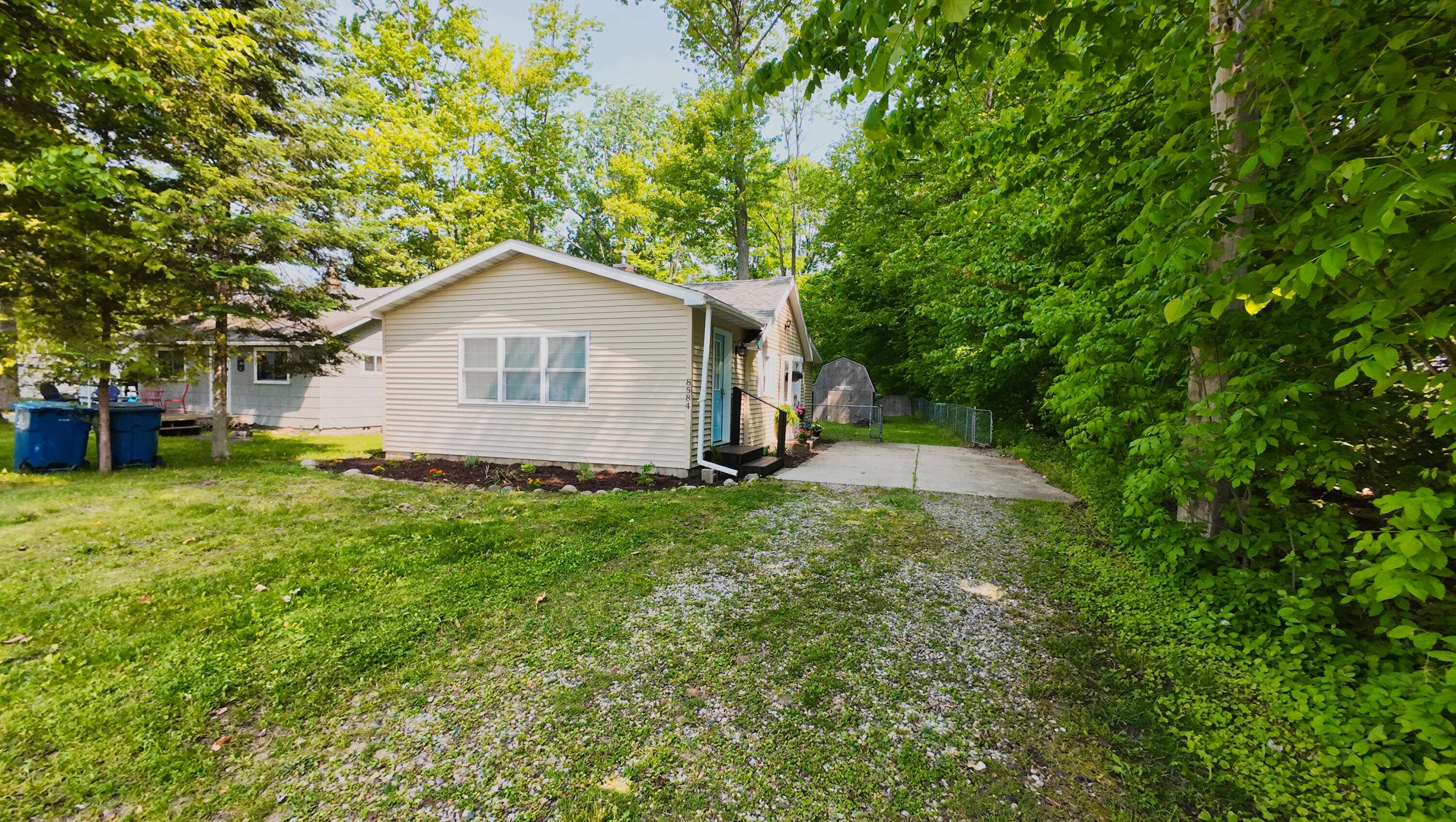 Houghton Lake, MI 48629,8584 E Houghton Lake DR