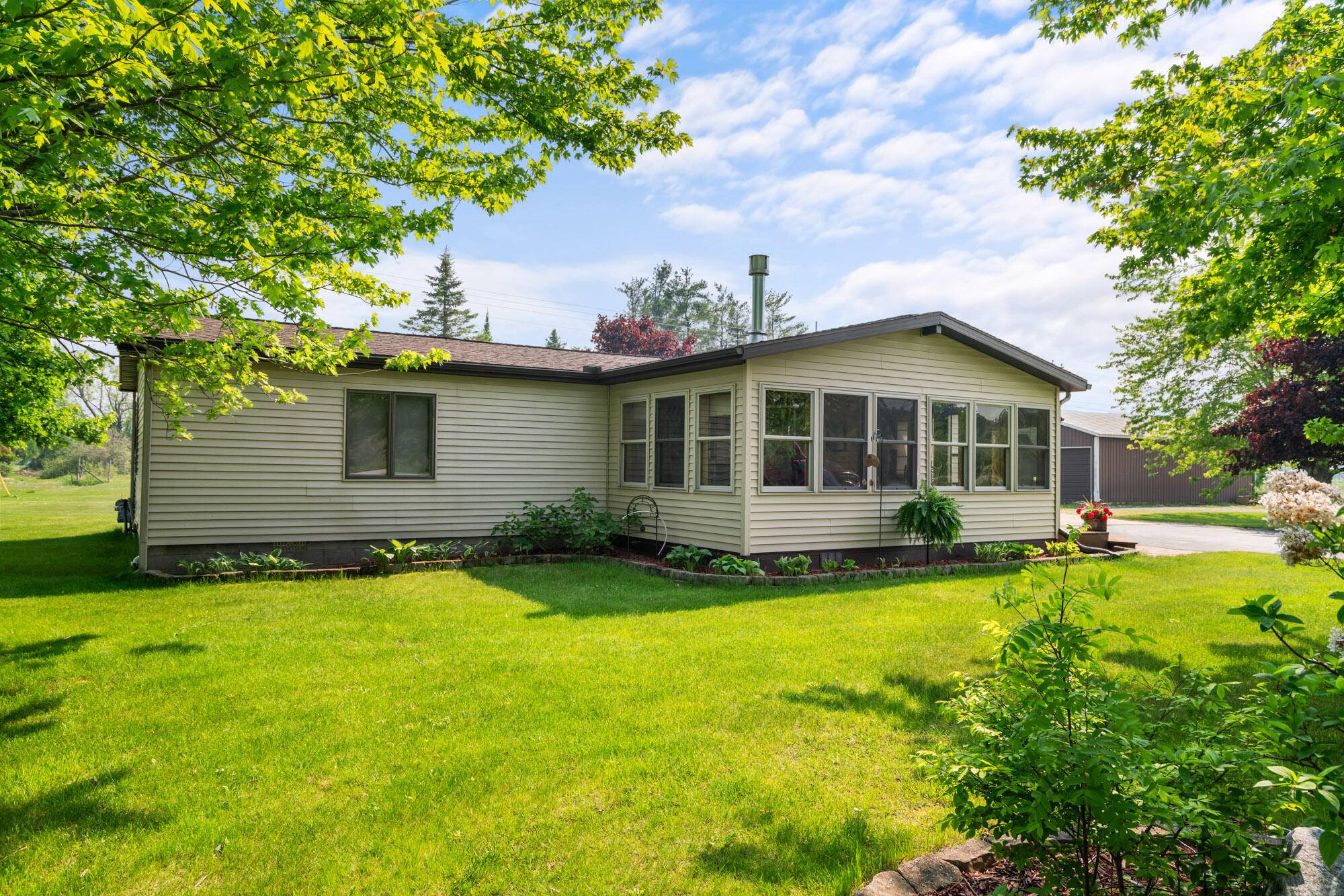 Cheboygan, MI 49721,77 W VFW RD