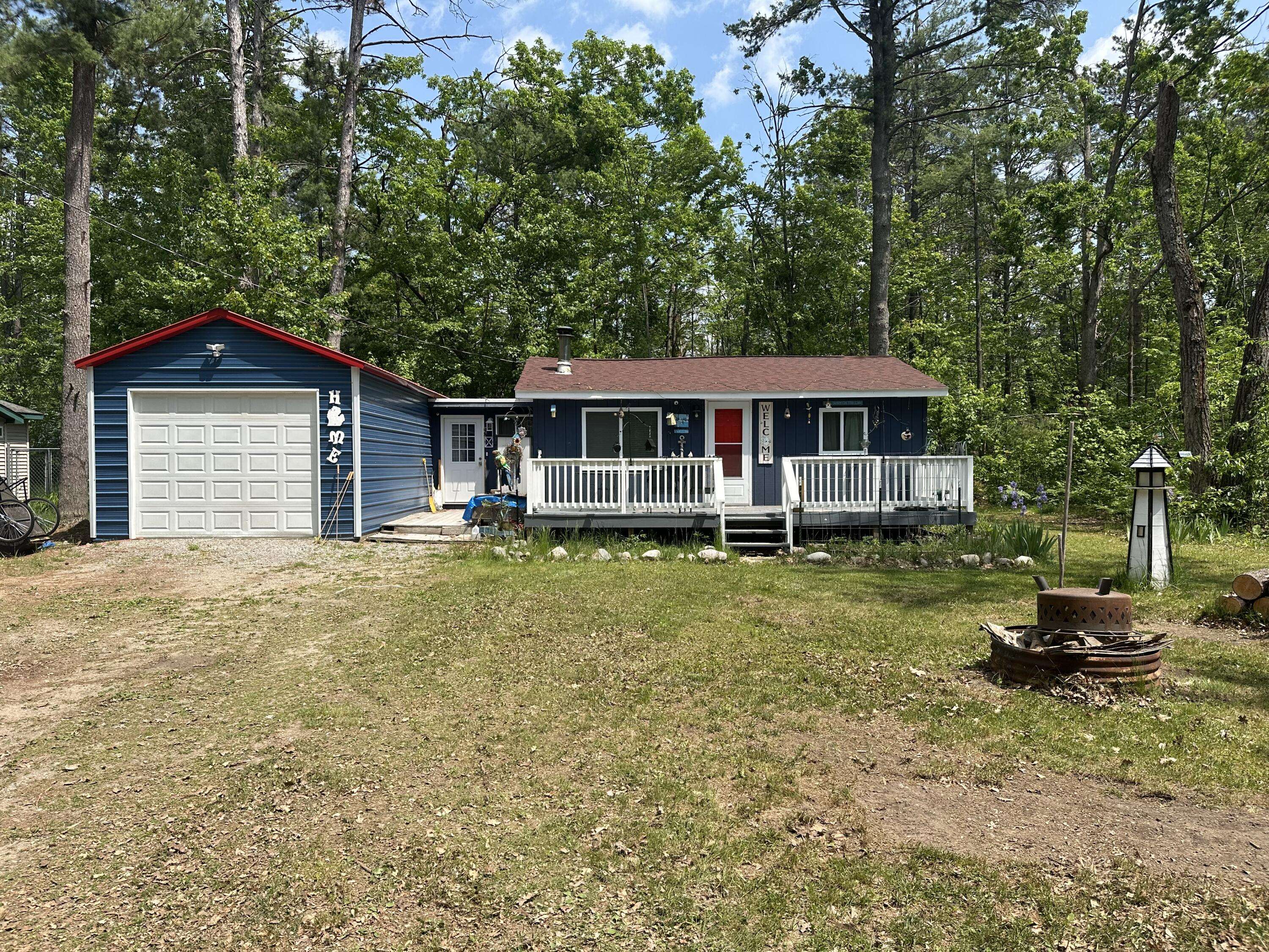 Lewiston, MI 49756,2431 Mary Anne DR