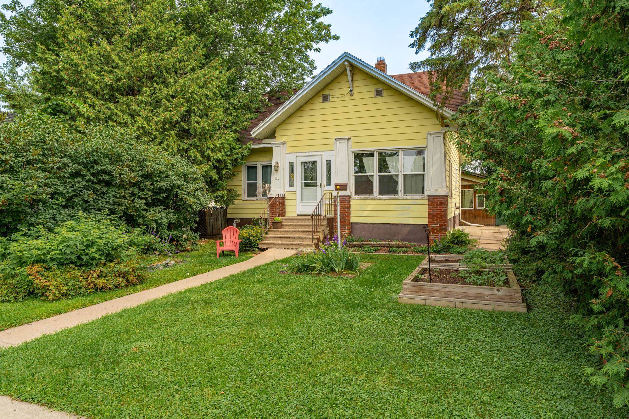 Ely, MN 55731,35 E White St
