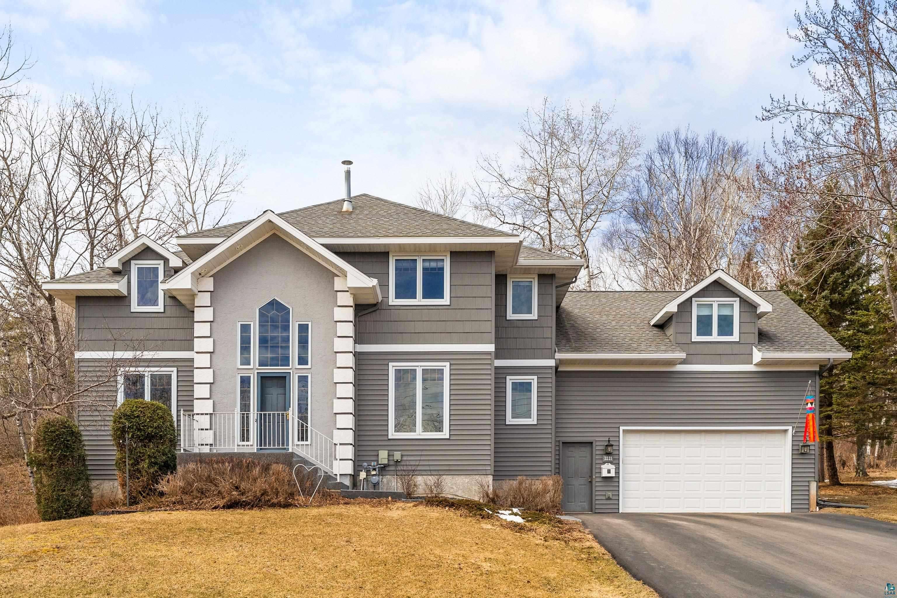 Duluth, MN 55808,3221 Commonwealth Ave