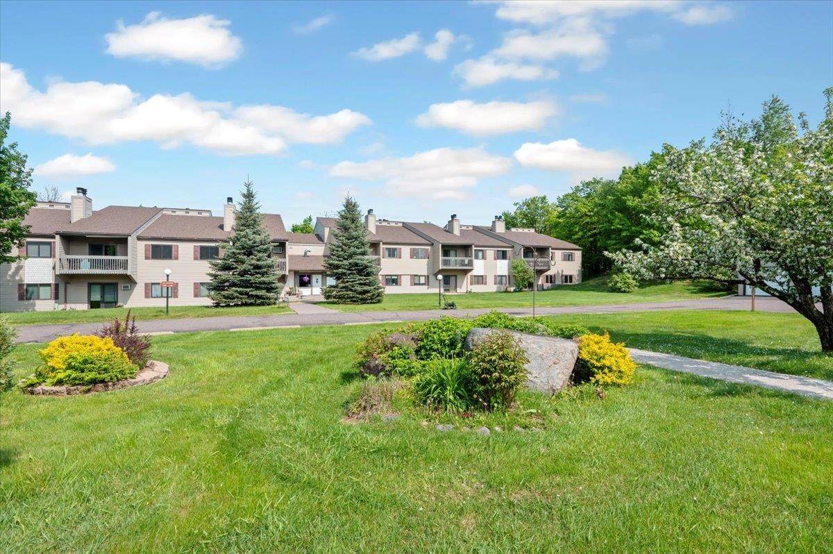 Duluth, MN 55810,20 Village Dr