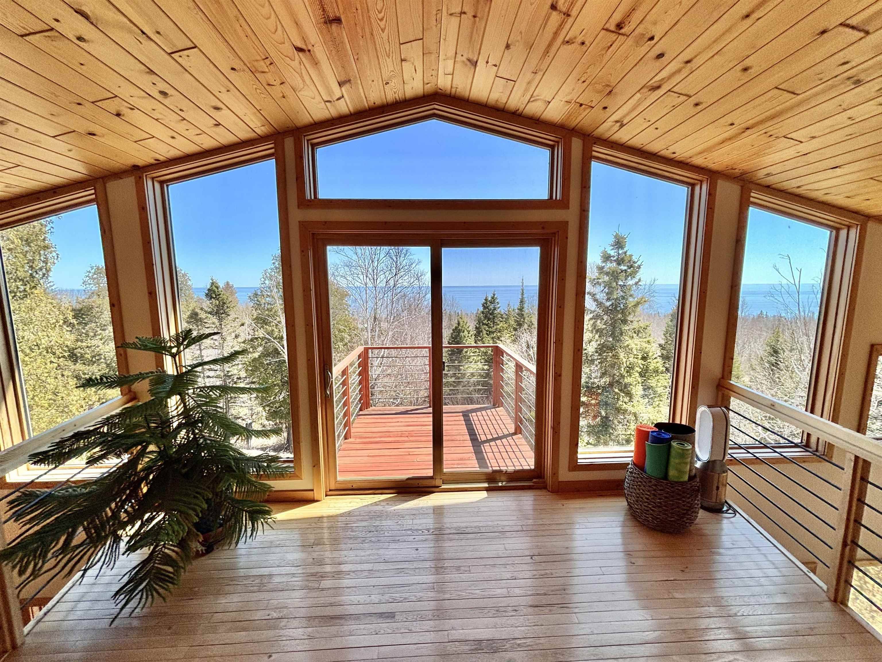 Lutsen, MN 55612,11 Wildflower Rd