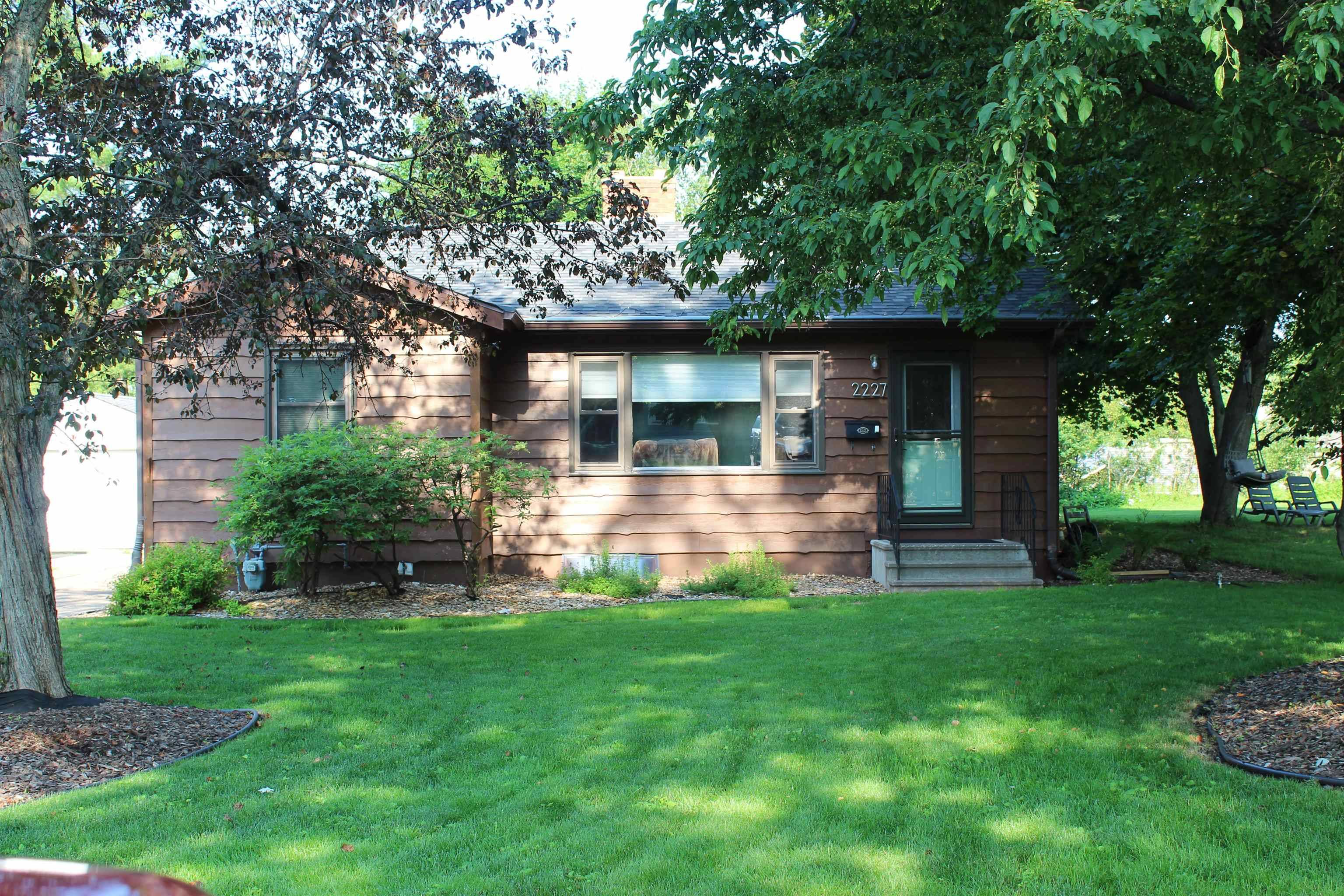 Duluth, MN 55803,2227 Vermilion Rd