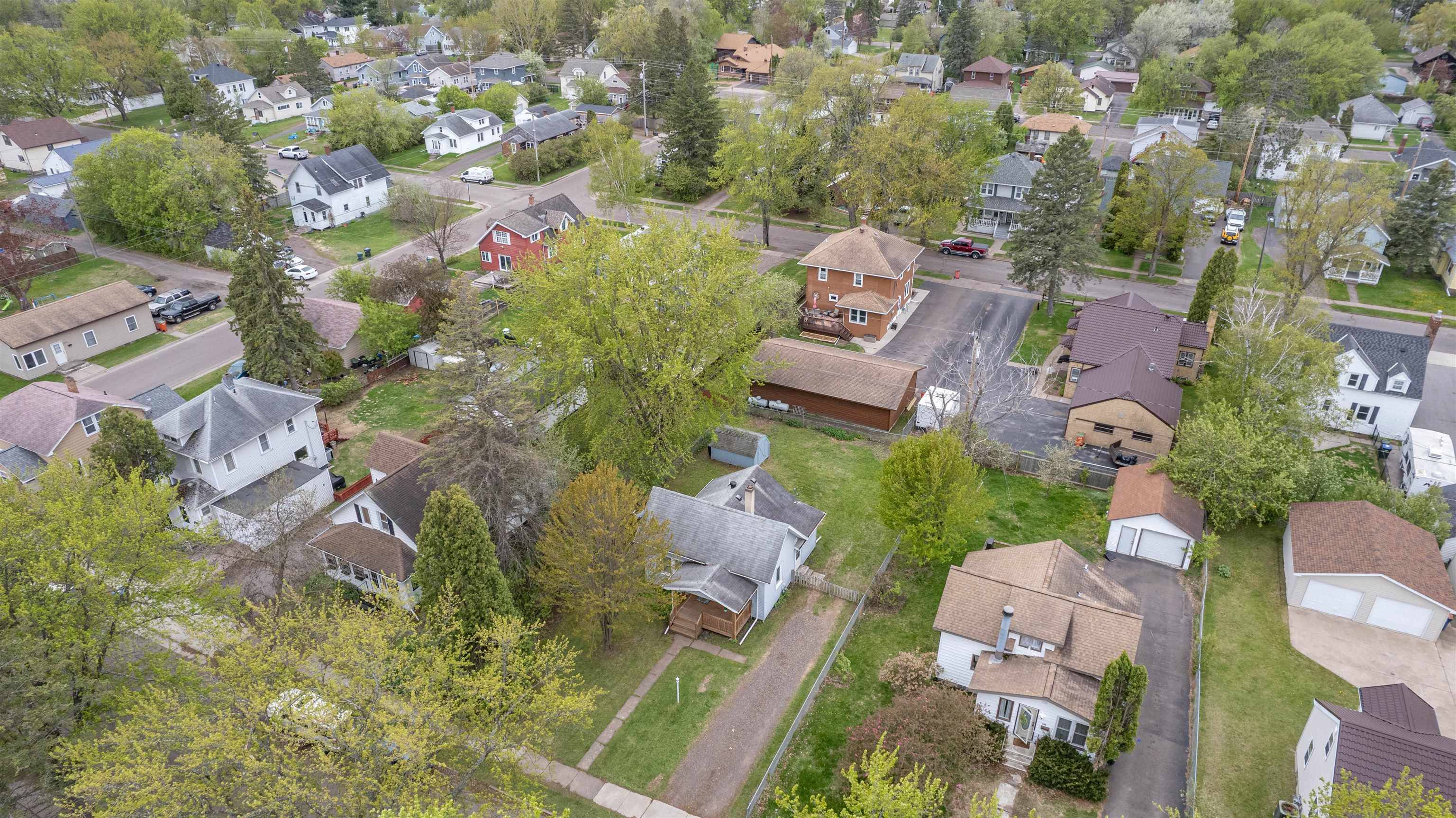 Cloquet, MN 55720,327 8th St