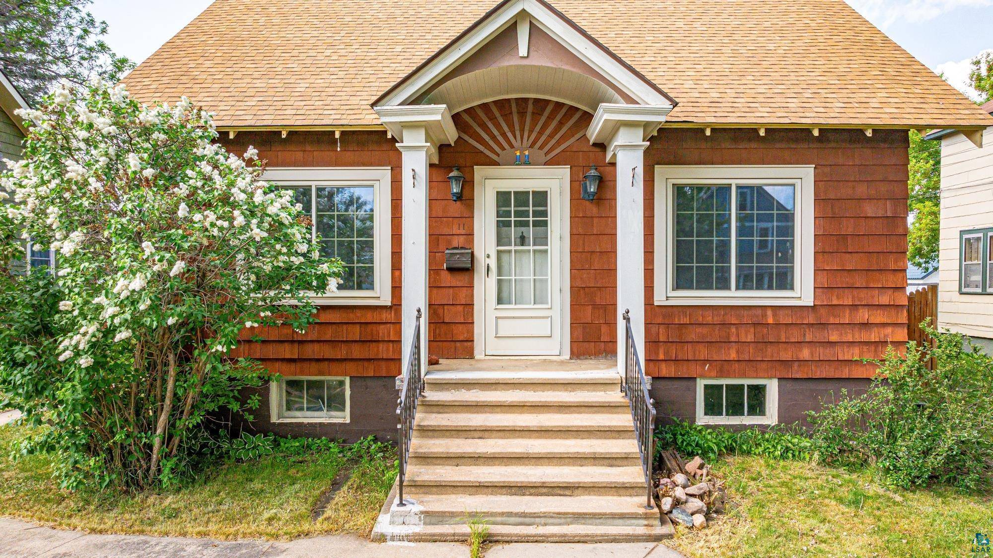 Ely, MN 55731,11 E White St