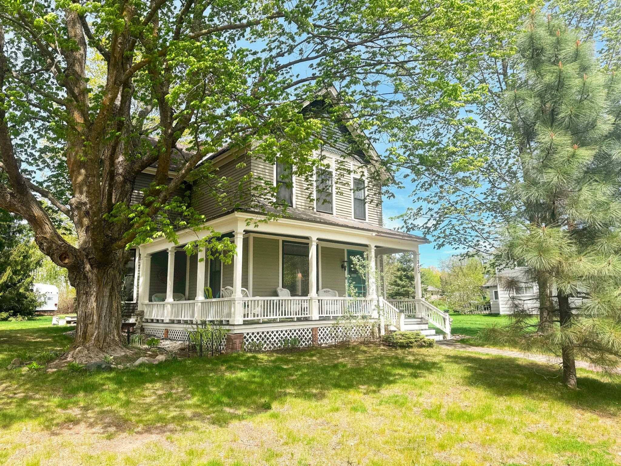 Washburn, WI 54891,303 E 5th St