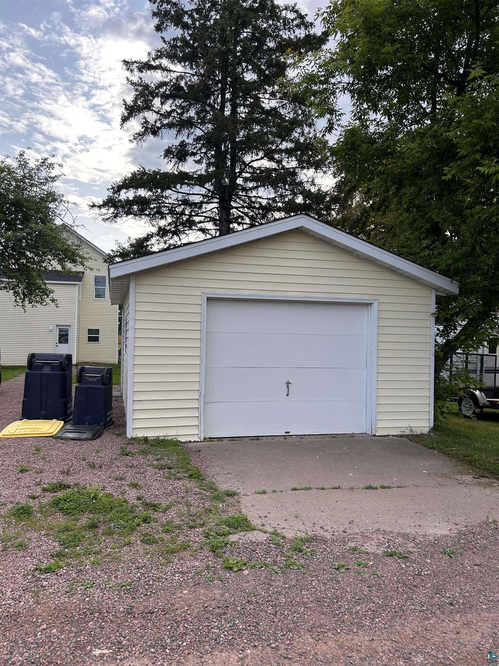 Ashland, WI 54806,917 Beaser Ave