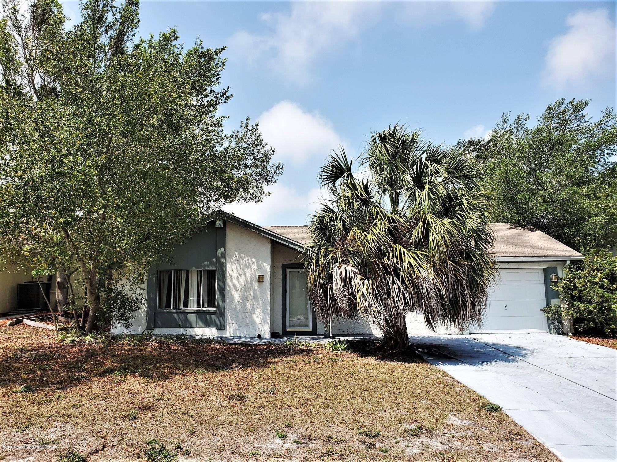 Hudson, FL 34667,8501 Hunting Saddle Drive