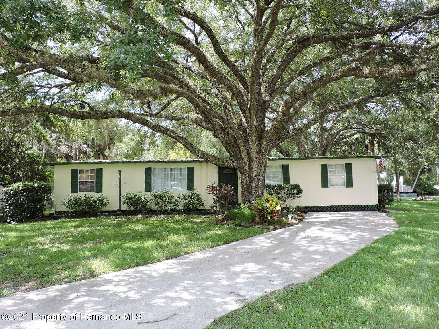 Weeki Wachee, FL 34607,6134 Island Drive