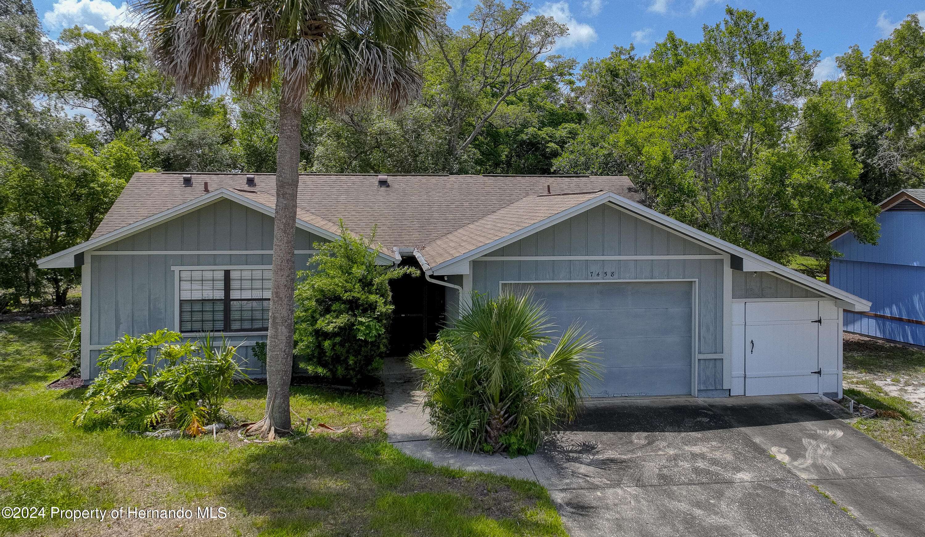 Weeki Wachee, FL 34613,7458 DUNDEE Way