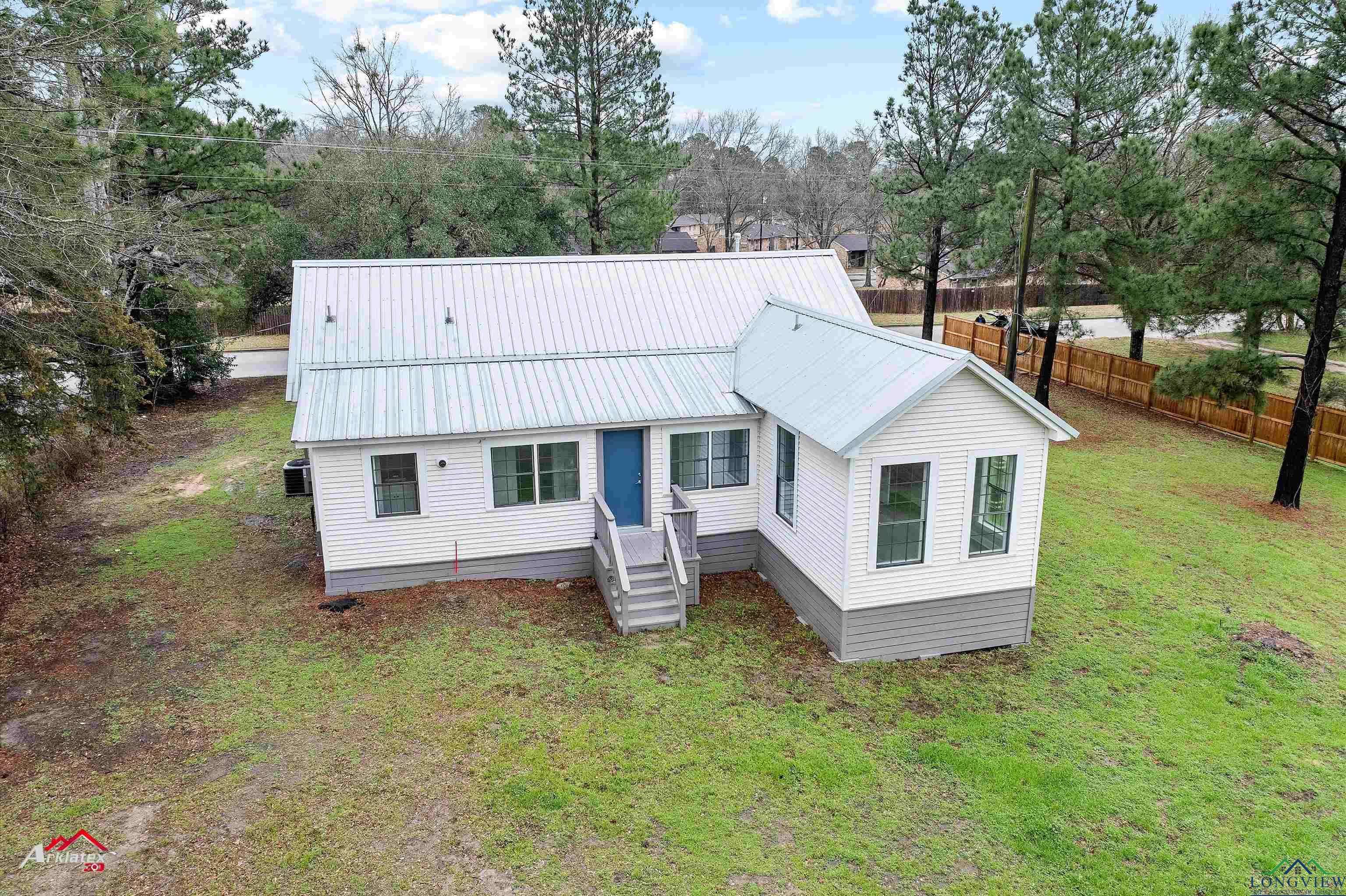 Center, TX 75935,1422 San Augustine St.