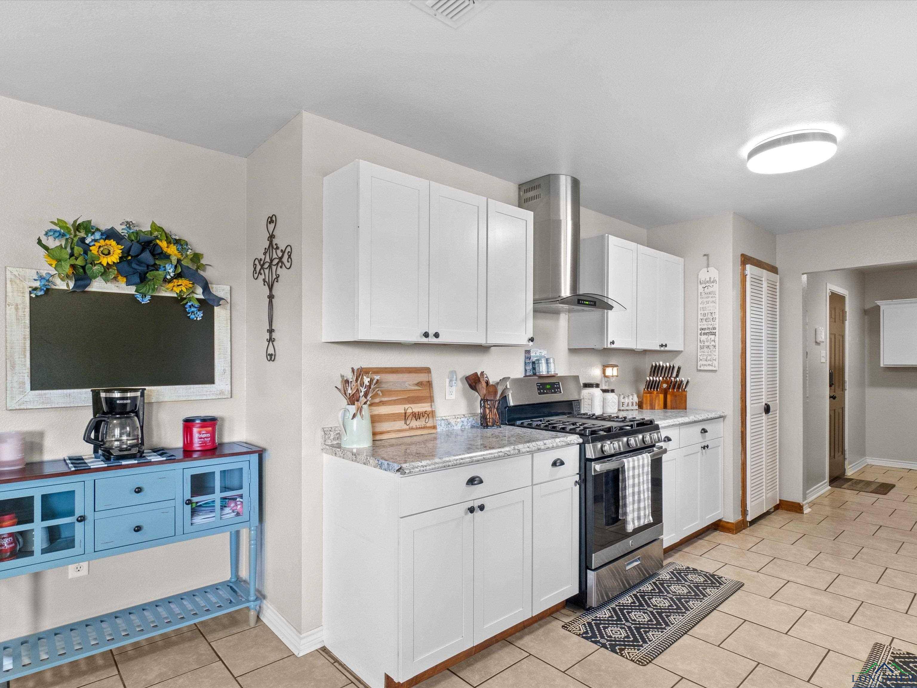 Gilmer, TX 75644,355 Old Coffeeville