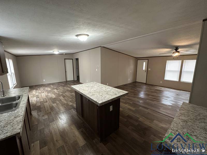 Chester, TX 75936,495 Deer Country Rd