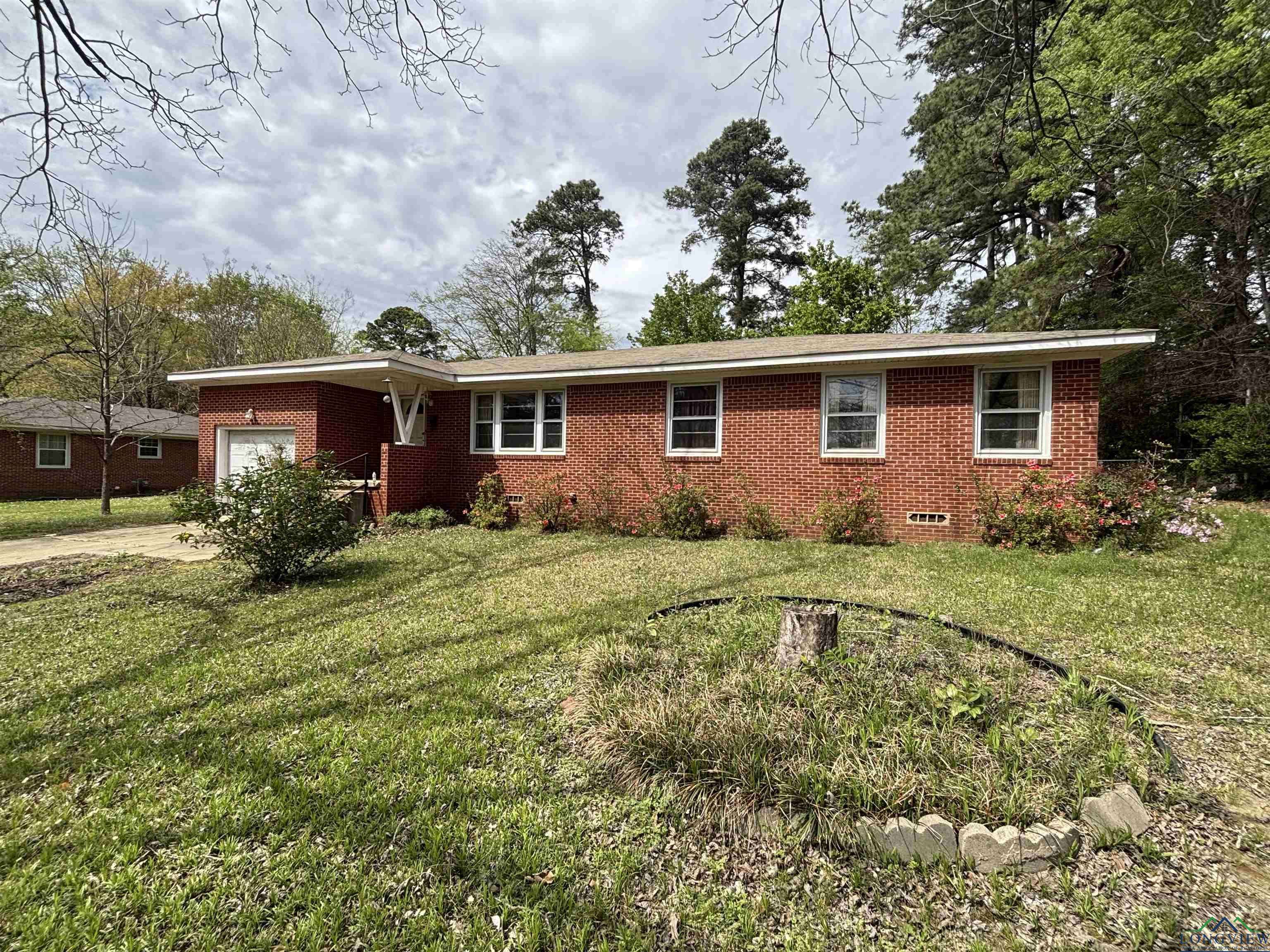 Gilmer, TX 75644,836 Pine