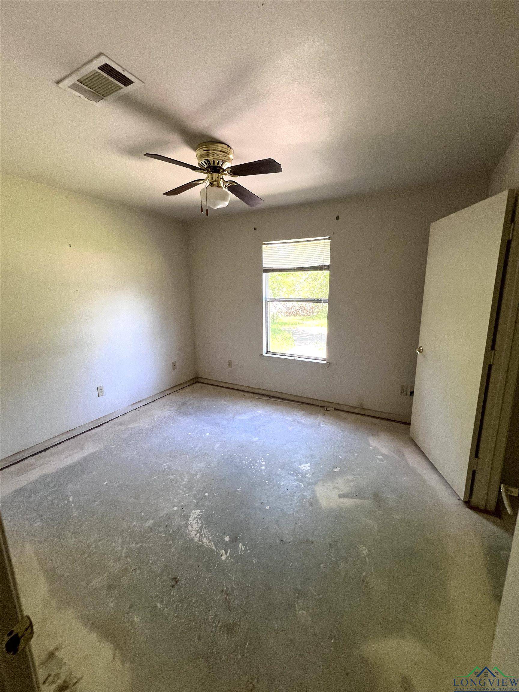 Center, TX 75935,107 Kindle Street