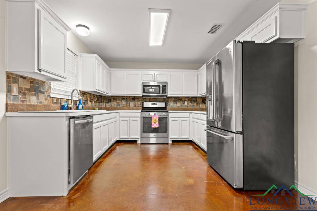 Gilmer, TX 75645,152 Bob White Dr