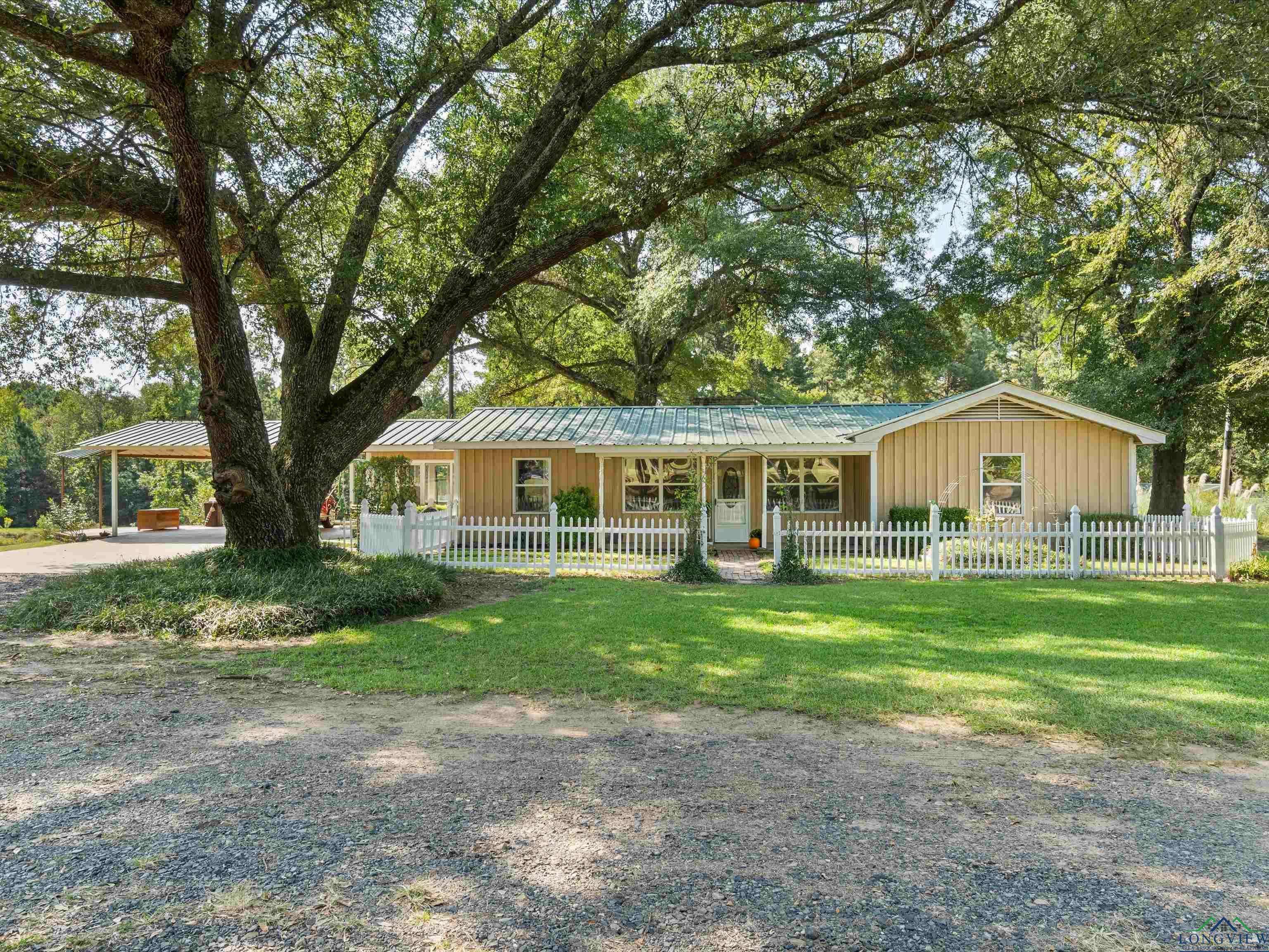 Gilmer, TX 75647,1017 Pheasant Rd