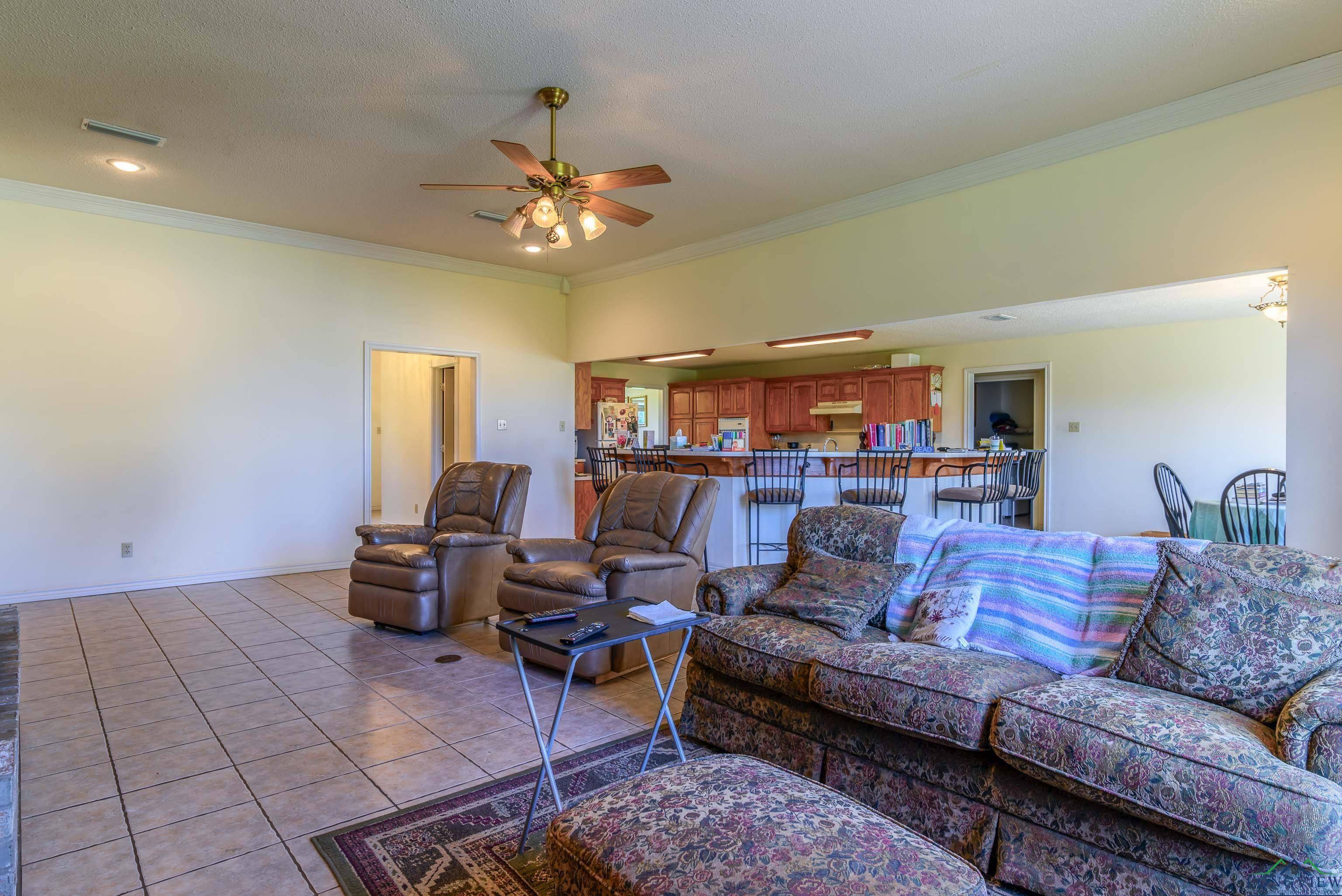 Henderson, TX 75654,7369 CR 464D