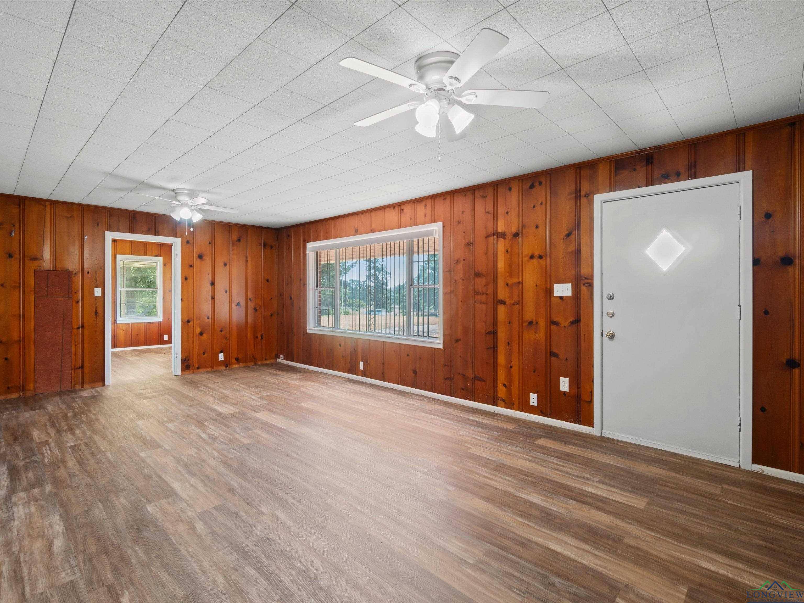 Daingerfield, TX 75638,484 S HWY 259