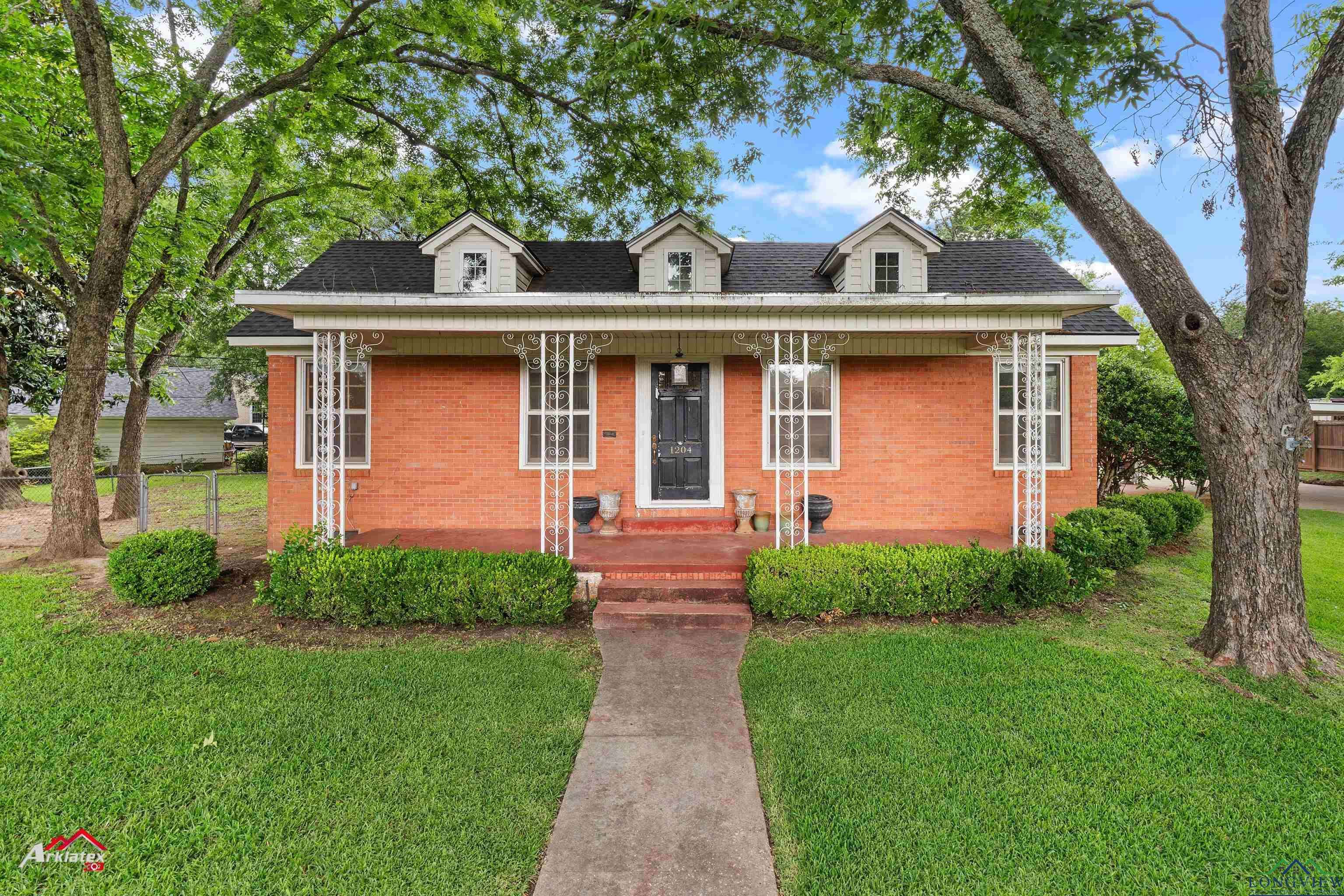 Henderson, TX 75654,1204 Collins