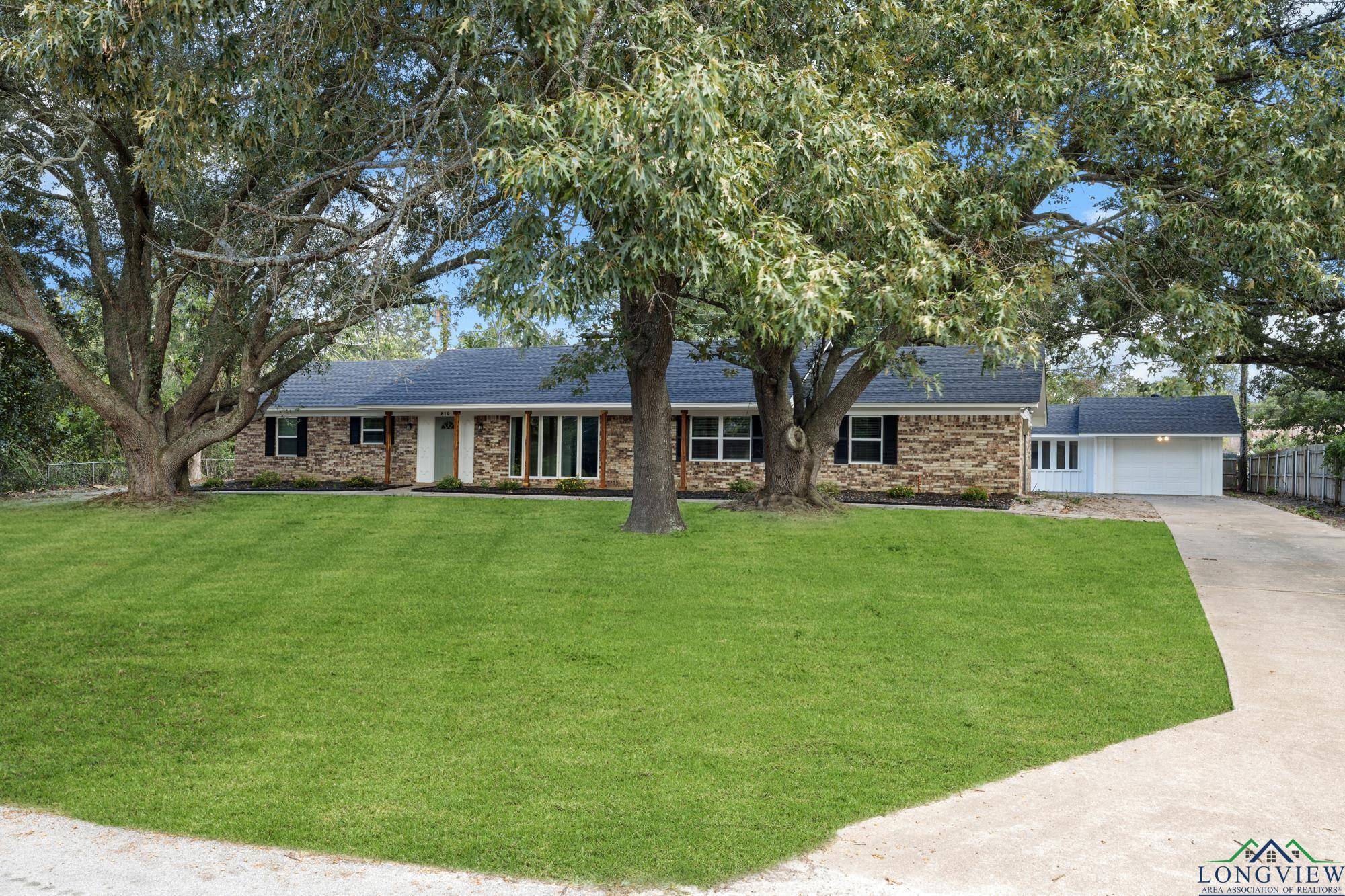 Lindale, TX 75771,810 Pineland Ln