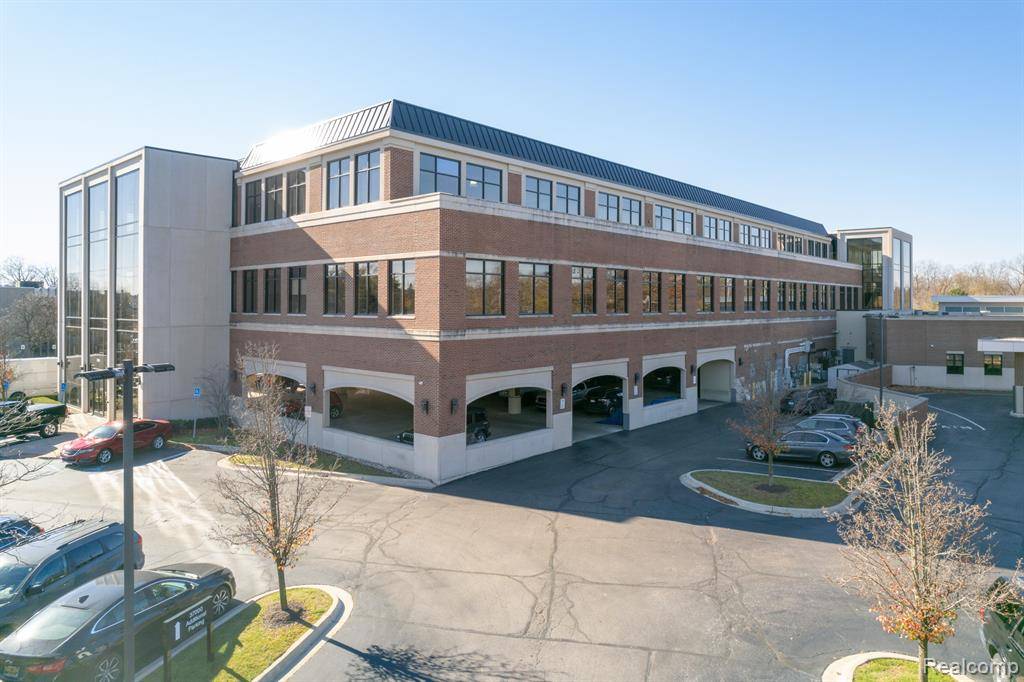 Bloomfield Hills, MI 48304,37000 WOODWARD Avenue Suite 215