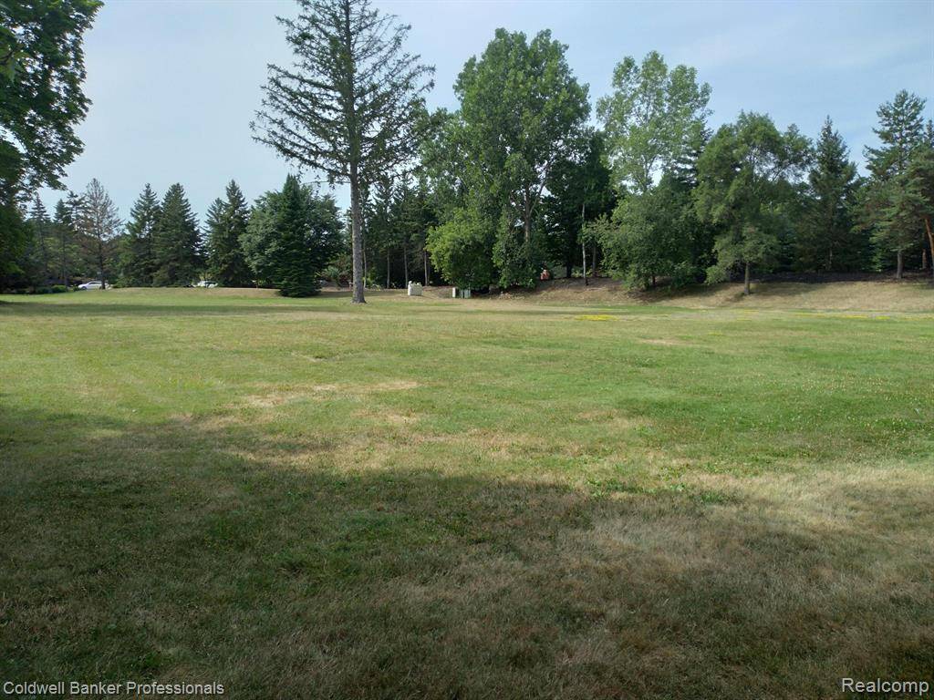 Rochester Hills, MI 48309,2530 SOUTH Boulevard W