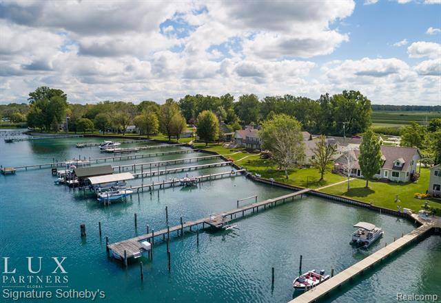 Harsens Island, MI 48028,4484 MIDDLE CHANNEL