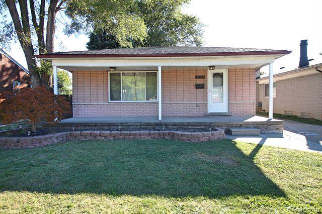 Eastpointe, MI 48021,23136 SCHROEDER Avenue