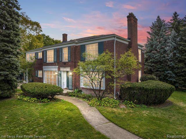 Grosse Pointe Park, MI 48230,15800 E JEFFERSON Avenue