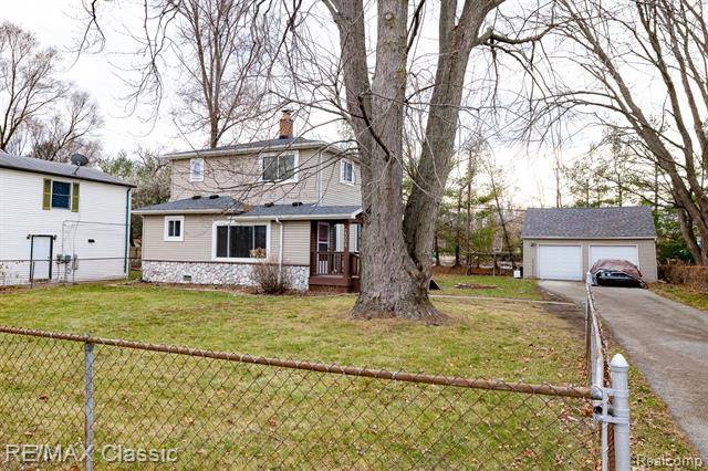 Keego Harbor, MI 48320,2304 MADDY Lane
