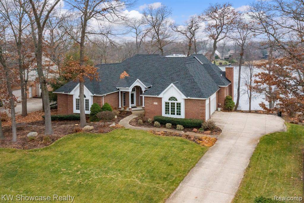 Commerce Twp, MI 48390,3251 GOVERNORS Lane