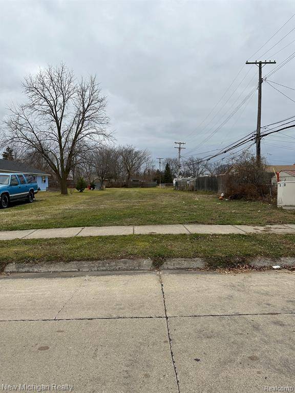 Roseville, MI 48066,00000 PETRIE Street
