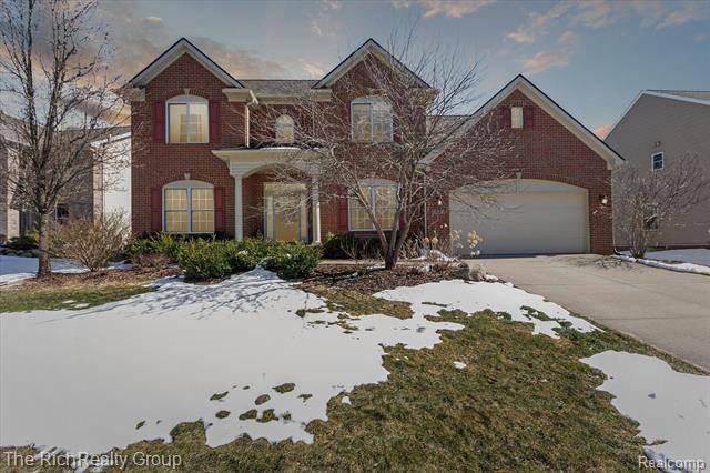Saline, MI 48176,758 W Castlebury Circle