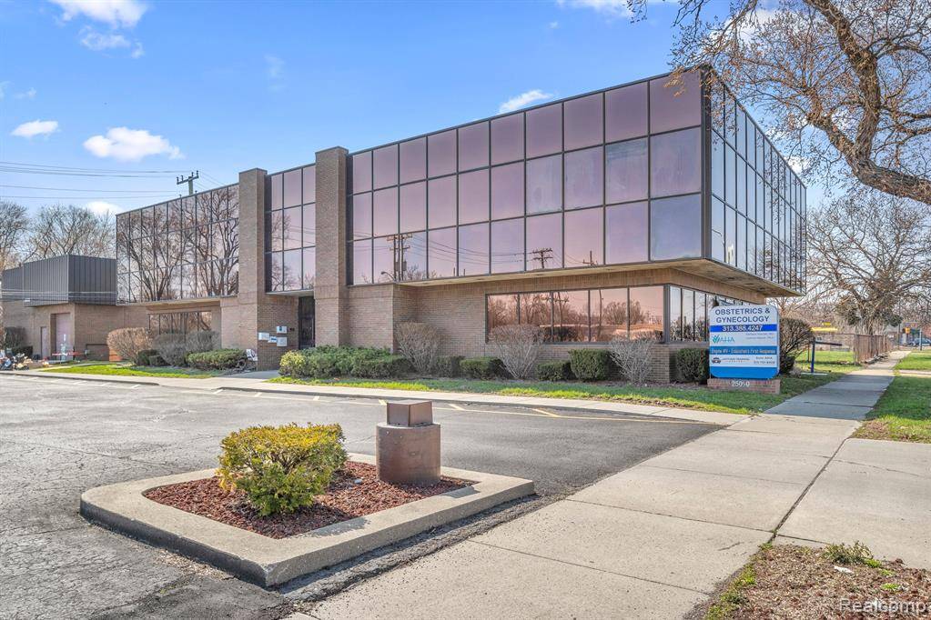 Lincoln Park, MI 48146,25050 W OUTER Drive 201 B