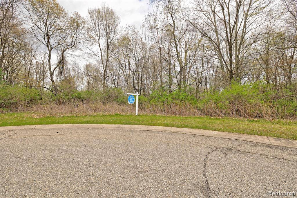 Groveland Twp, MI 48462,206 ASTOR KNOLLS Drive