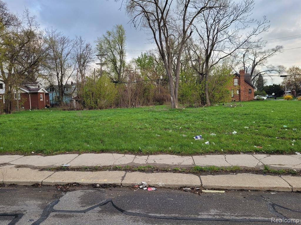 Detroit, MI 48227,15335 SCHOOLCRAFT Street