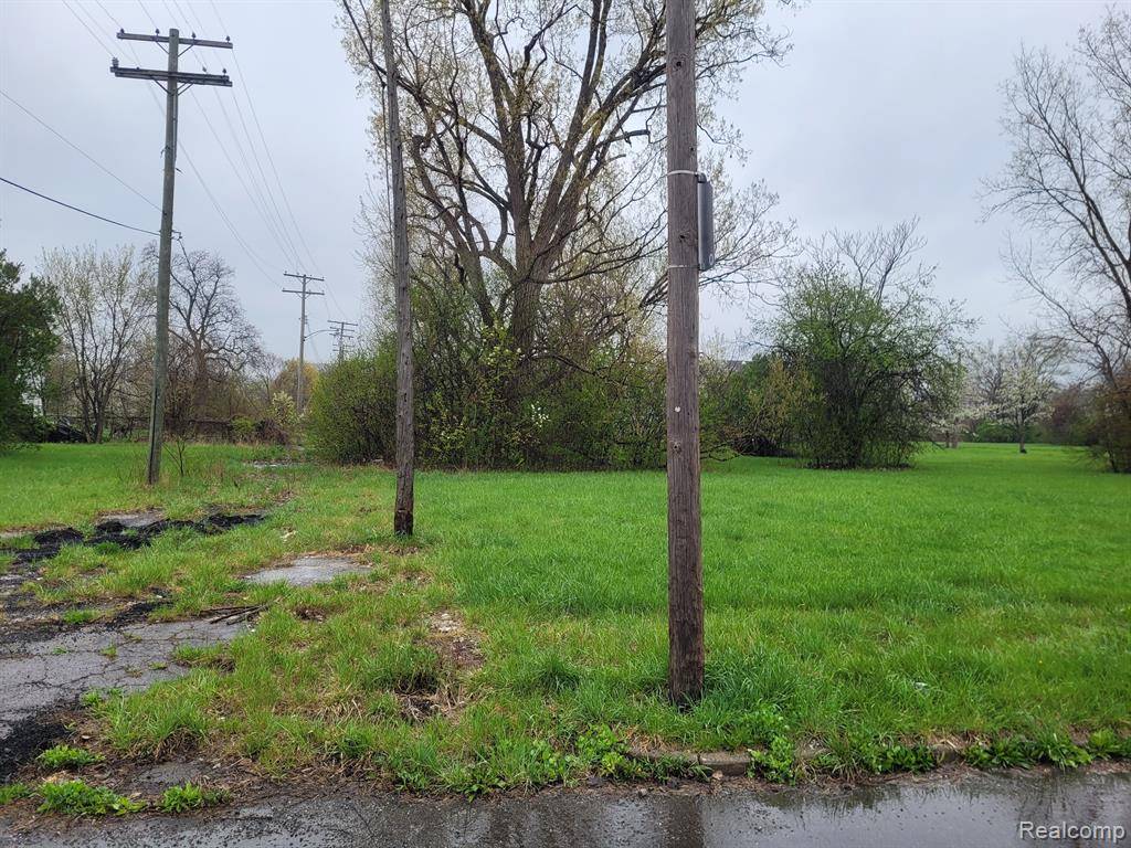 Detroit, MI 48208,2427 ASH Street