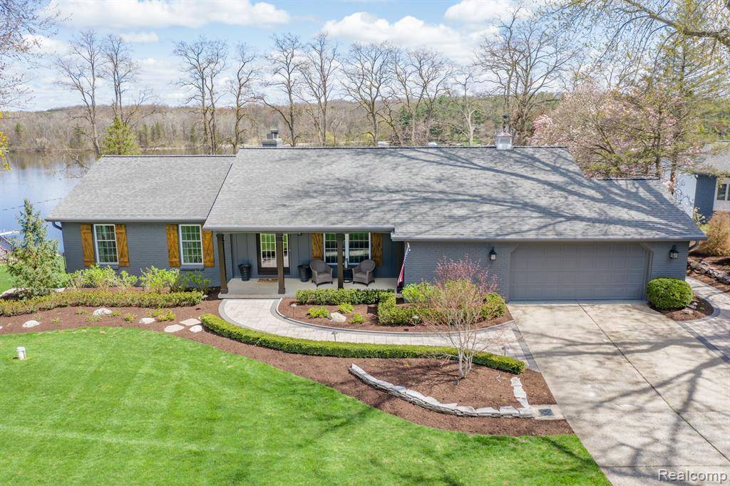 Tyrone Twp, MI 48430,8020 ORE KNOB Drive