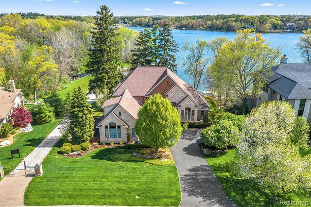 Genoa Twp, MI 48116,5929 HARTFORD Way