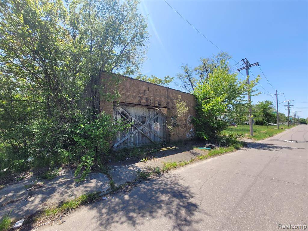 Detroit, MI 48213,9169 ISHAM