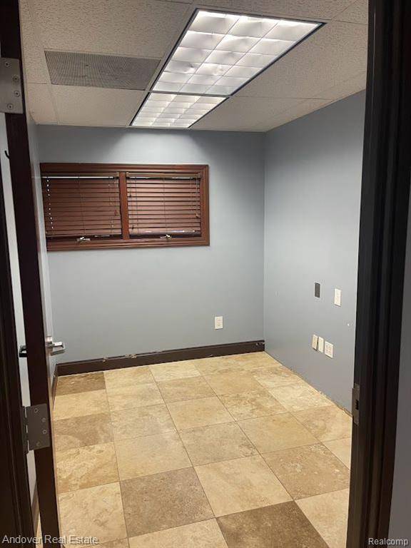 Farmington, MI 48336,21894 FARMINGTON Road