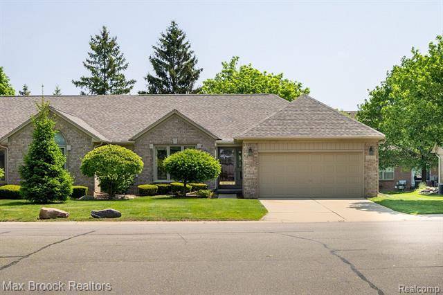 Clinton Township, MI 48038,41048 HUNTERS RIDGE Drive