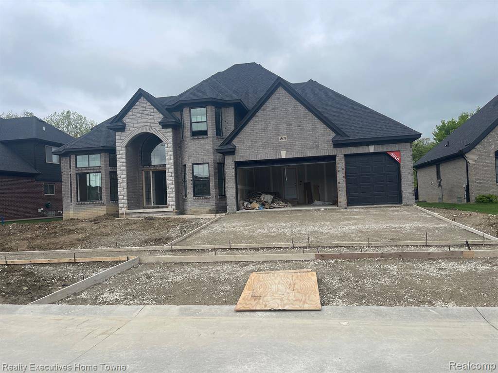 Macomb Twp, MI 48044,45679 SHOAL Drive