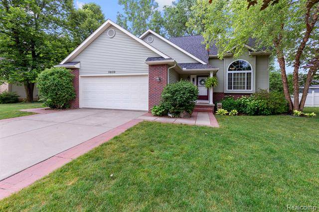 Burton, MI 48439,5250 CYPRESS Circle