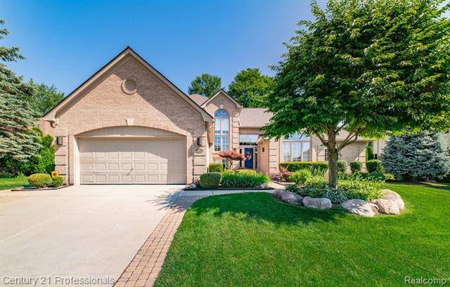 Shelby Twp, MI 48316,6817 MUIRFIELD Drive