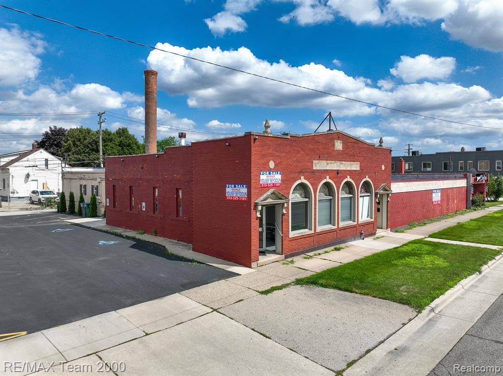Dearborn, MI 48126,5824 CHASE Road