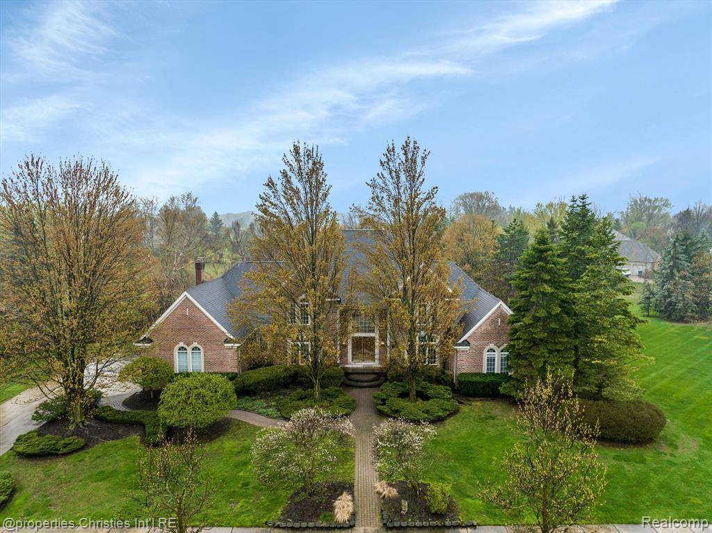 Plymouth Twp, MI 48170,49382 Woodway Drive