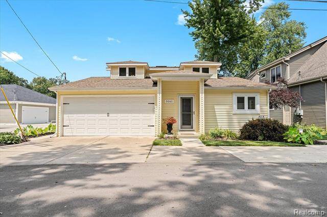 Hamburg Twp, MI 48169,5061 BURTON Drive